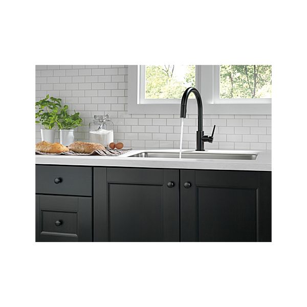 Delta 9159-BL-DST Trinsic Kitchen Faucet with Pulldown Spray - Matte Black