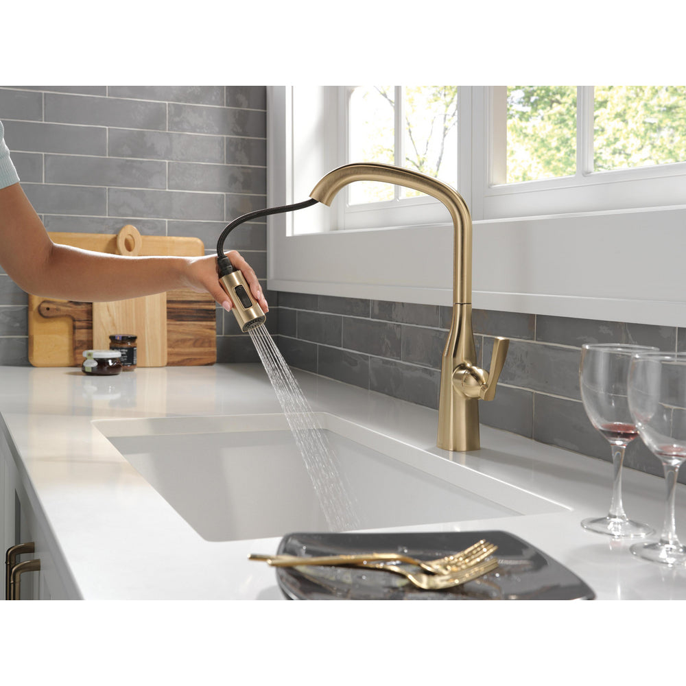 Delta 9176-CZ-PR-DST Stryke 1-Handle Kitchen Faucet with Pulldown Sprayer in Champagne Bronze Finish 